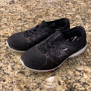 Skechers Women’s Sneakers Size 7.5